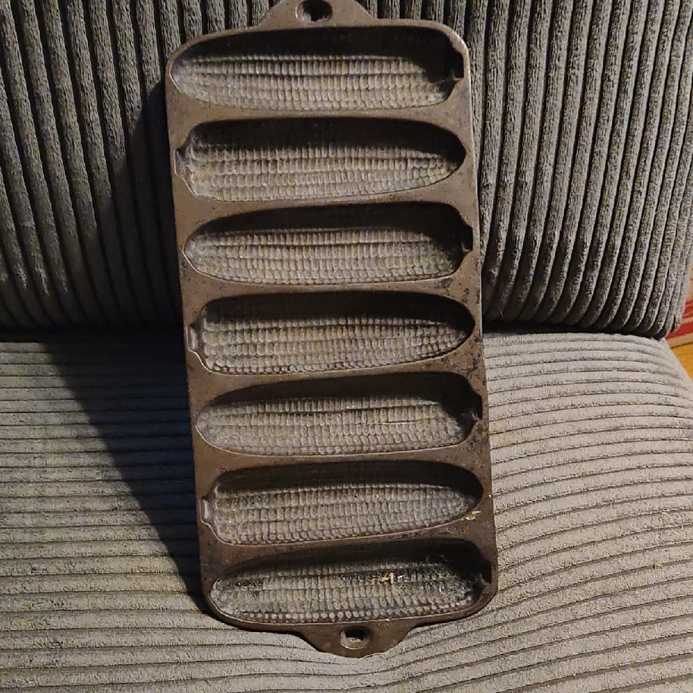 Vintage Wagner cast Iron Corn Stick Pan Made USA